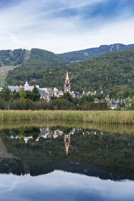 Mont Tremblant村夏天，魁北克，加拿大